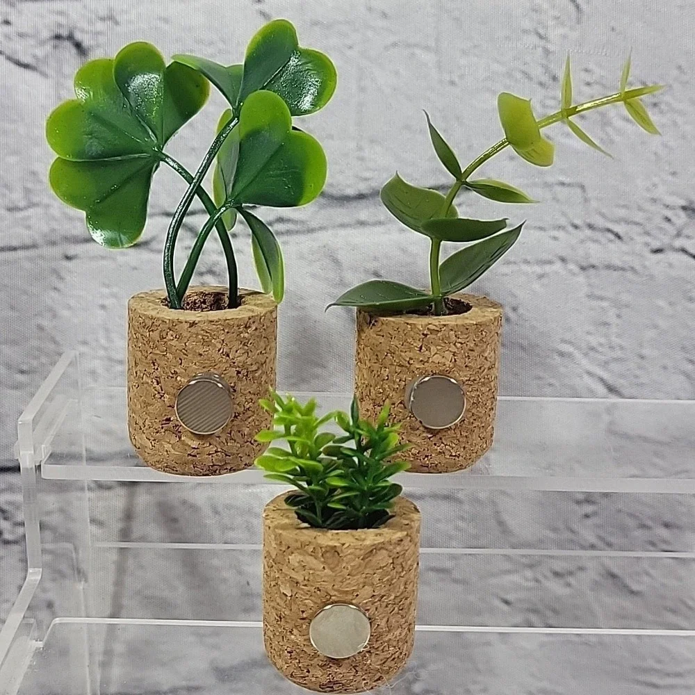 Miniature Artificial House Plant Fridge Magnets Lot Of‎ 3 In Cork Baskets